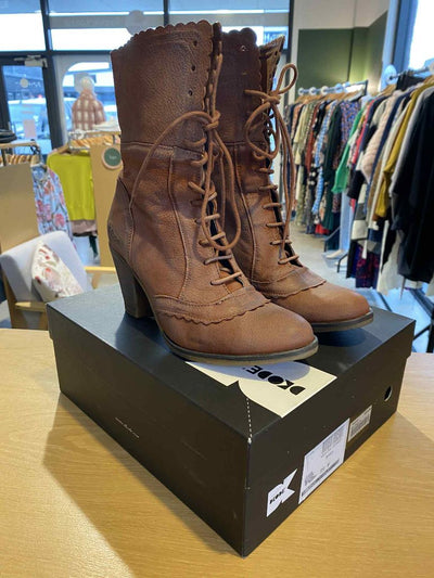 Brown DKODE Boots, 39
