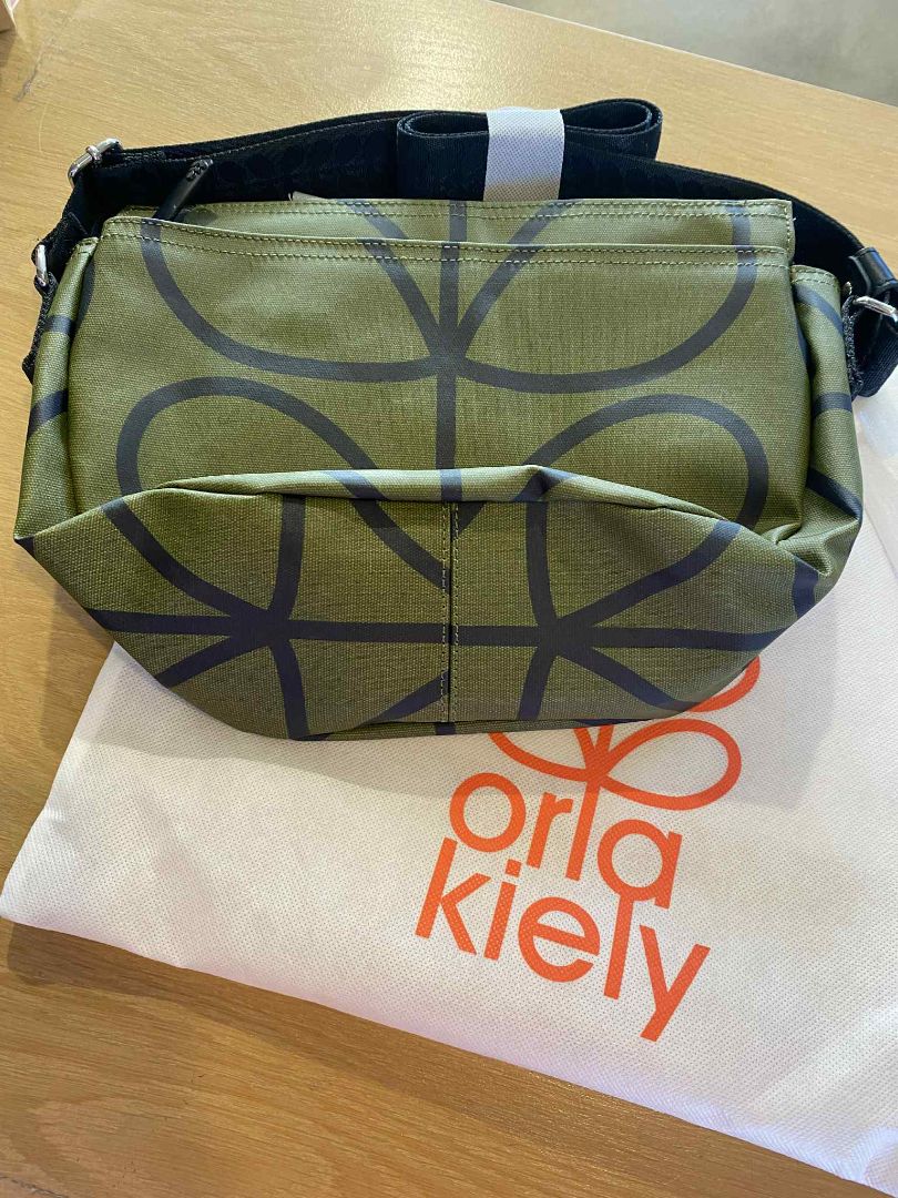 BNWT Olive green Orla Kiely Bag, Height: 23cm Width: 30cm Depth: 11cm