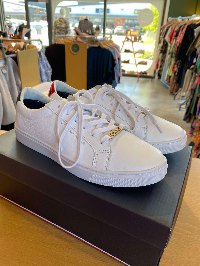 BNWT White Tommy Hilfiger Shoes, 40