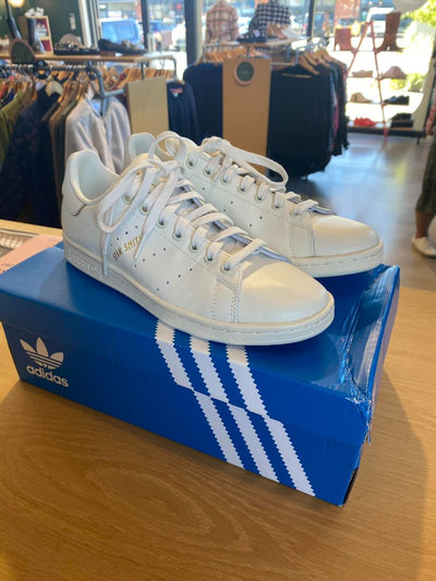 BNWT Off White ADIDAS Shoes, 40