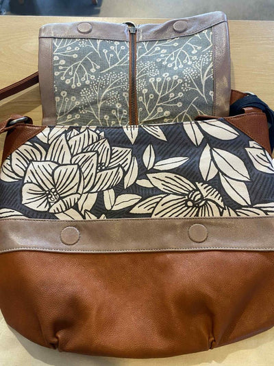 BNWT Tan Nancy Bird Bags, 34cm x 29cm