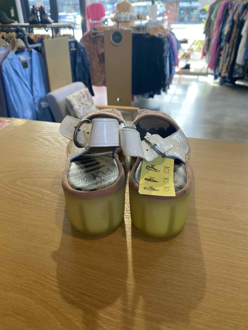 BNWT White & Pink Fly London Shoes, 42