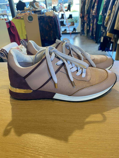 Pink & Burgundy Country Road Shoes, 39