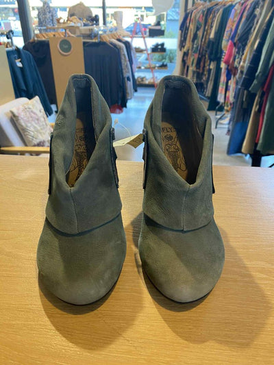 BNWT Green Fly London Shoes, 38
