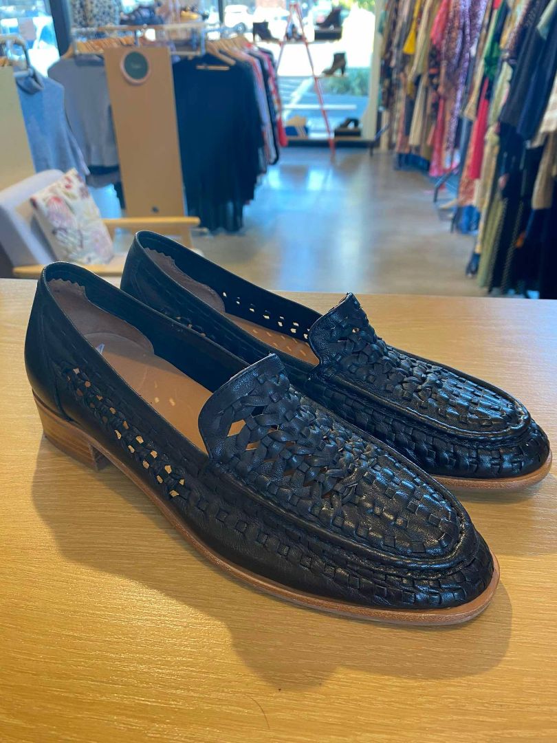 BNWT Black Isabella Anselmi Shoes, 39