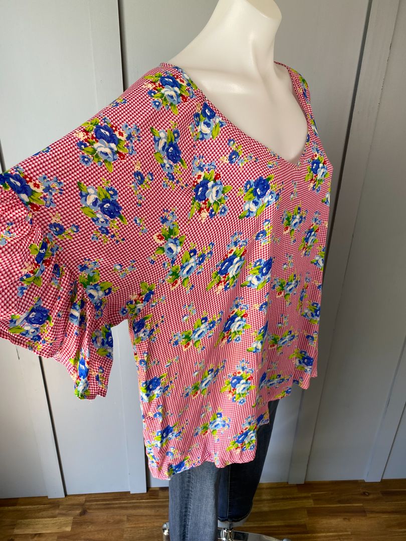 Multi floral Tantrum Tops, 18