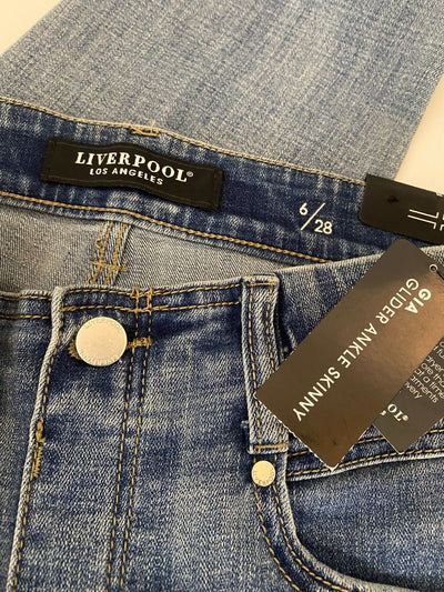 BNWT Blue Liverpool Jeans, 28/10