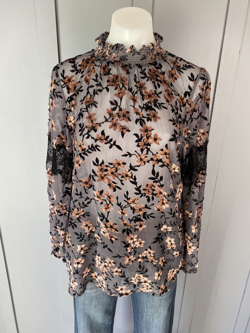 Grey & floral Drama the label Top, 10