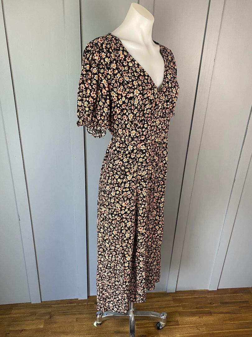 Black & Multi floral Forever New Dress, 12
