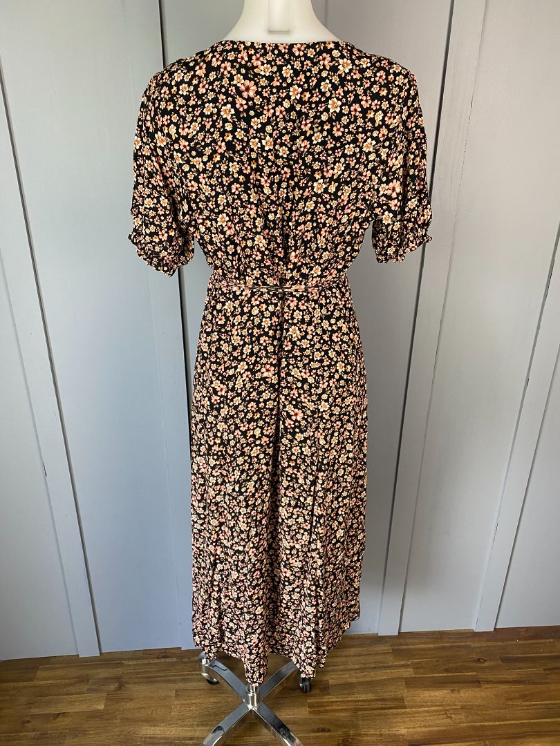 Black & Multi floral Forever New Dress, 12