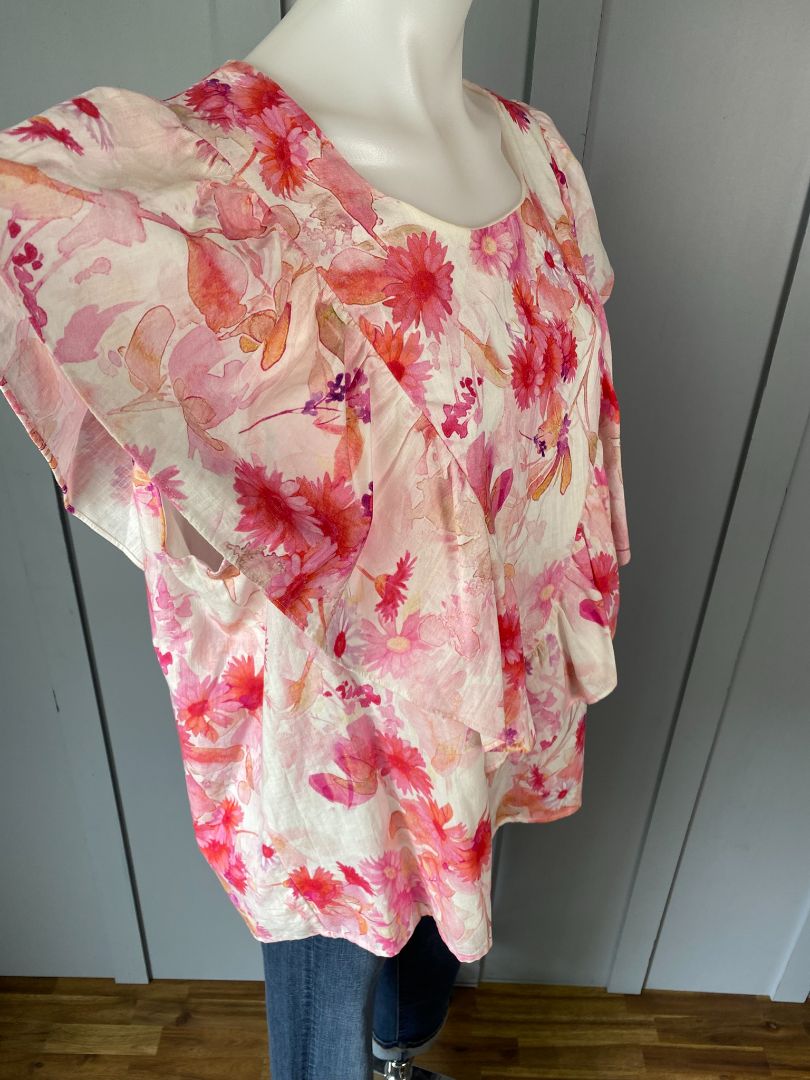 BNWT Pink floral Augustine Tops, XL