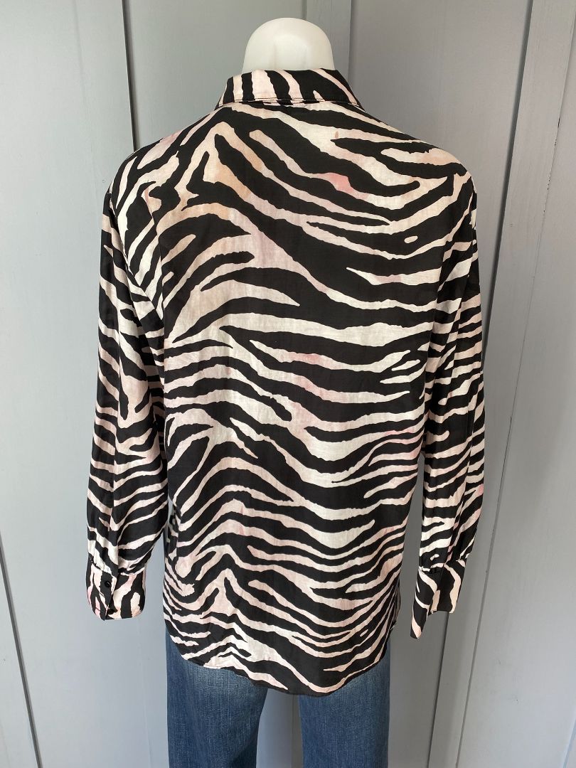 Black, White & Pink print Storm Shirt, 10