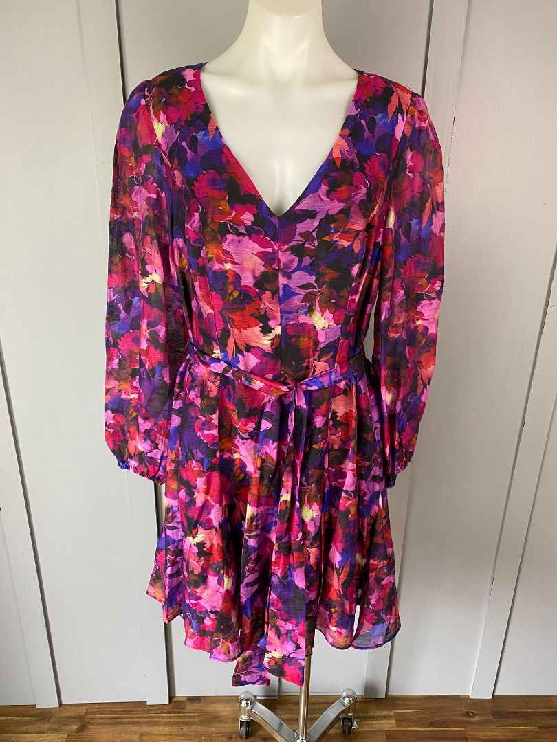 BNWT Floral Portmans Dress, 14