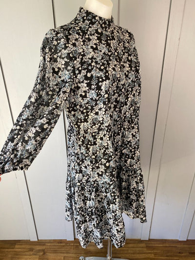 Multi Blue floral Seeking Lola Dress, 10