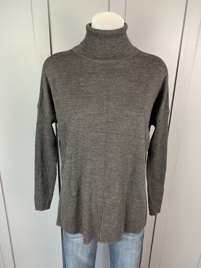 Charcoal Capture Merino knit, S
