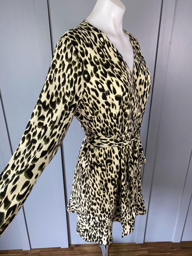 BNWT Animal print Lost in Lunar Dress, 12