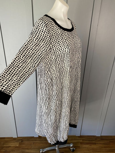 Black & White Jelicoe Tunic, 16