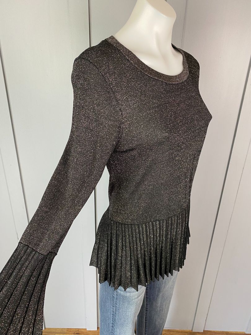 Black & Silver metallic Cable Melbourne Top, S