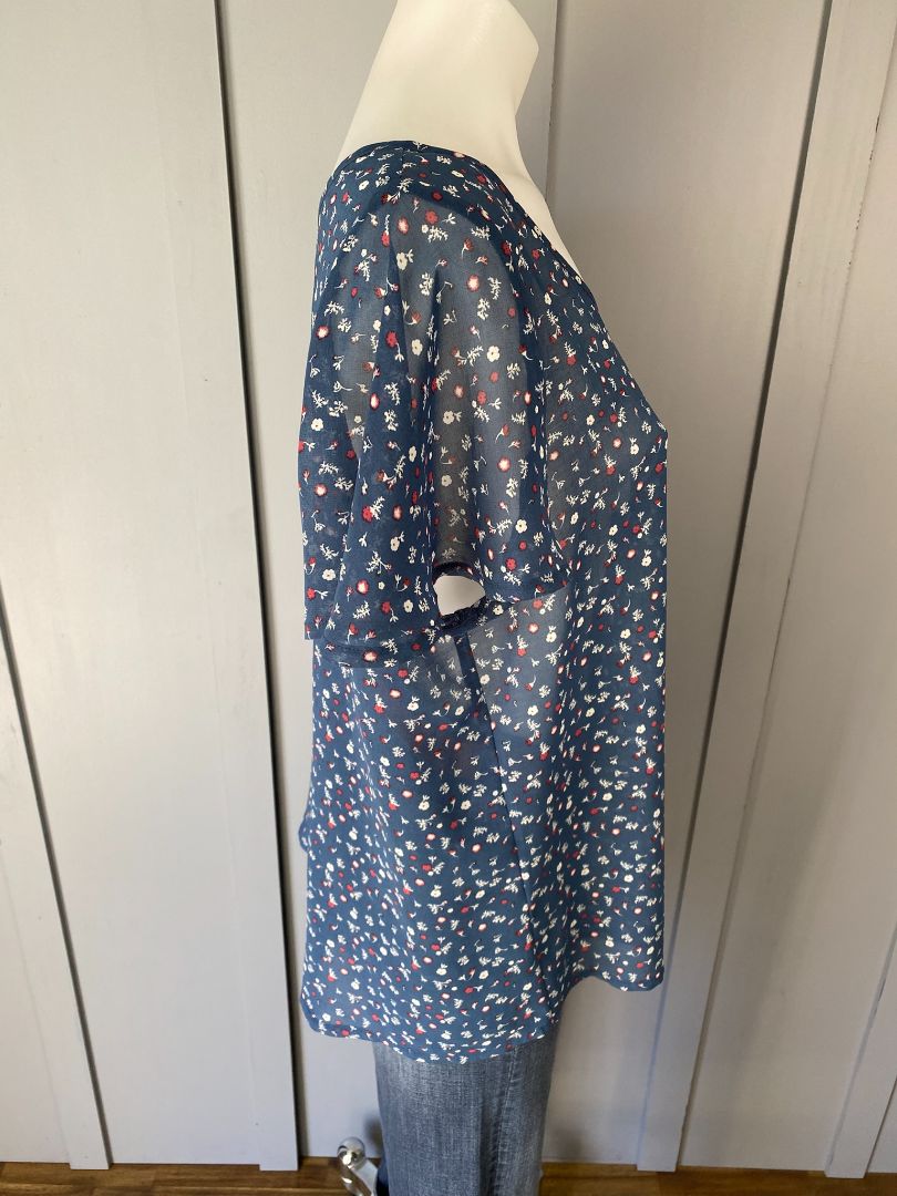 Blue floral Kilt Tops, 12