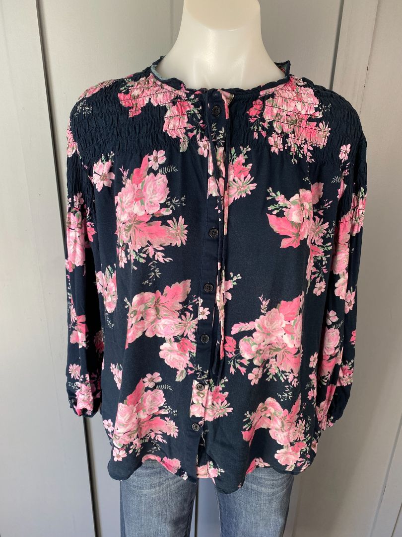 Navy floral Elm Tops, 12