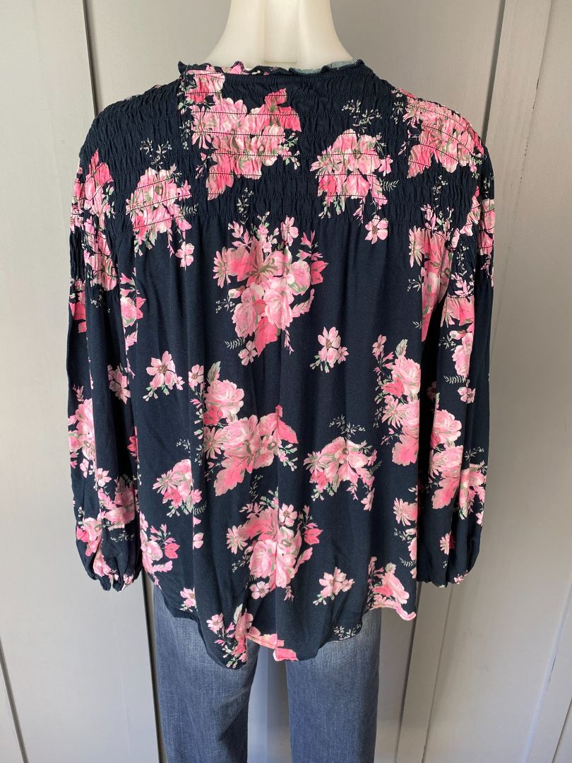 Navy floral Elm Tops, 12