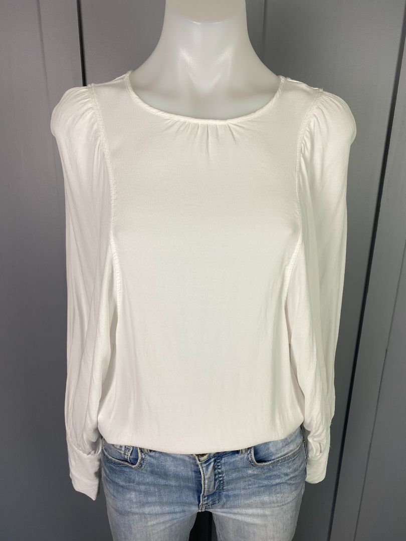 White Fate + Becker Tops, 8