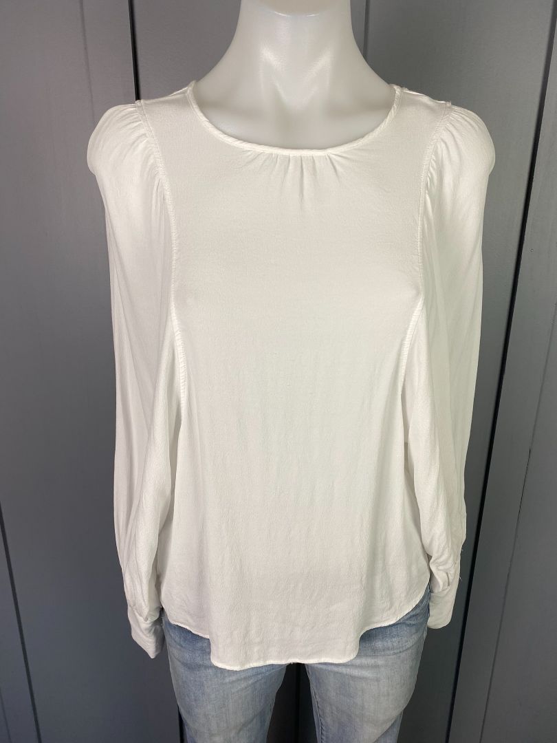 White Fate + Becker Tops, 8