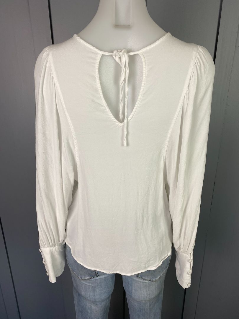 White Fate + Becker Tops, 8