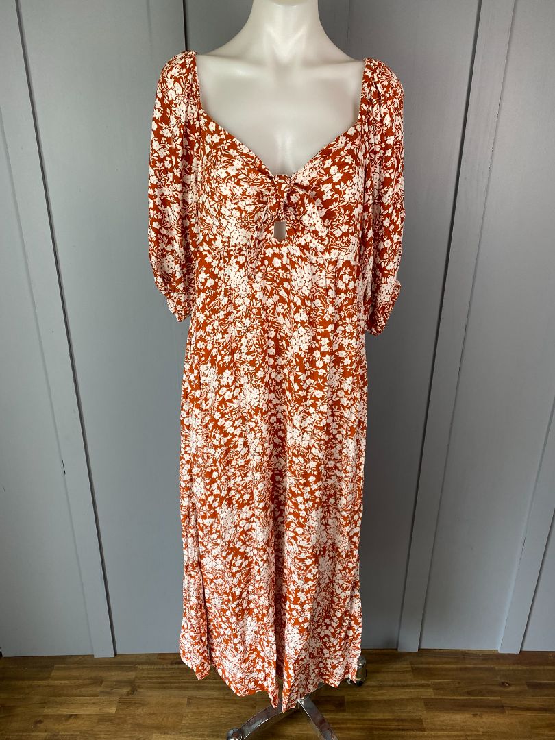 BNWT Rust floral Sass Dress, 8