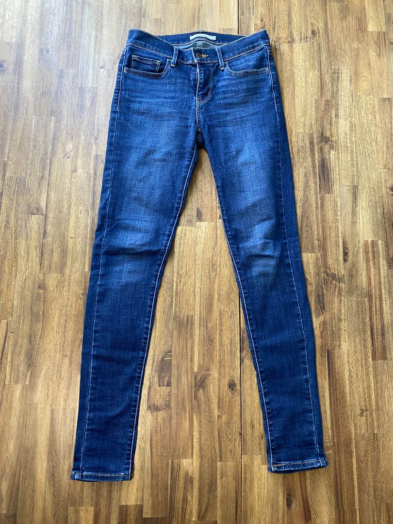 Blue Levis Jeans, 27