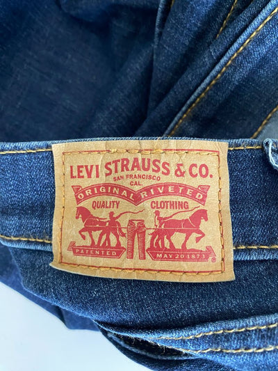 Blue Levis Jeans, 27