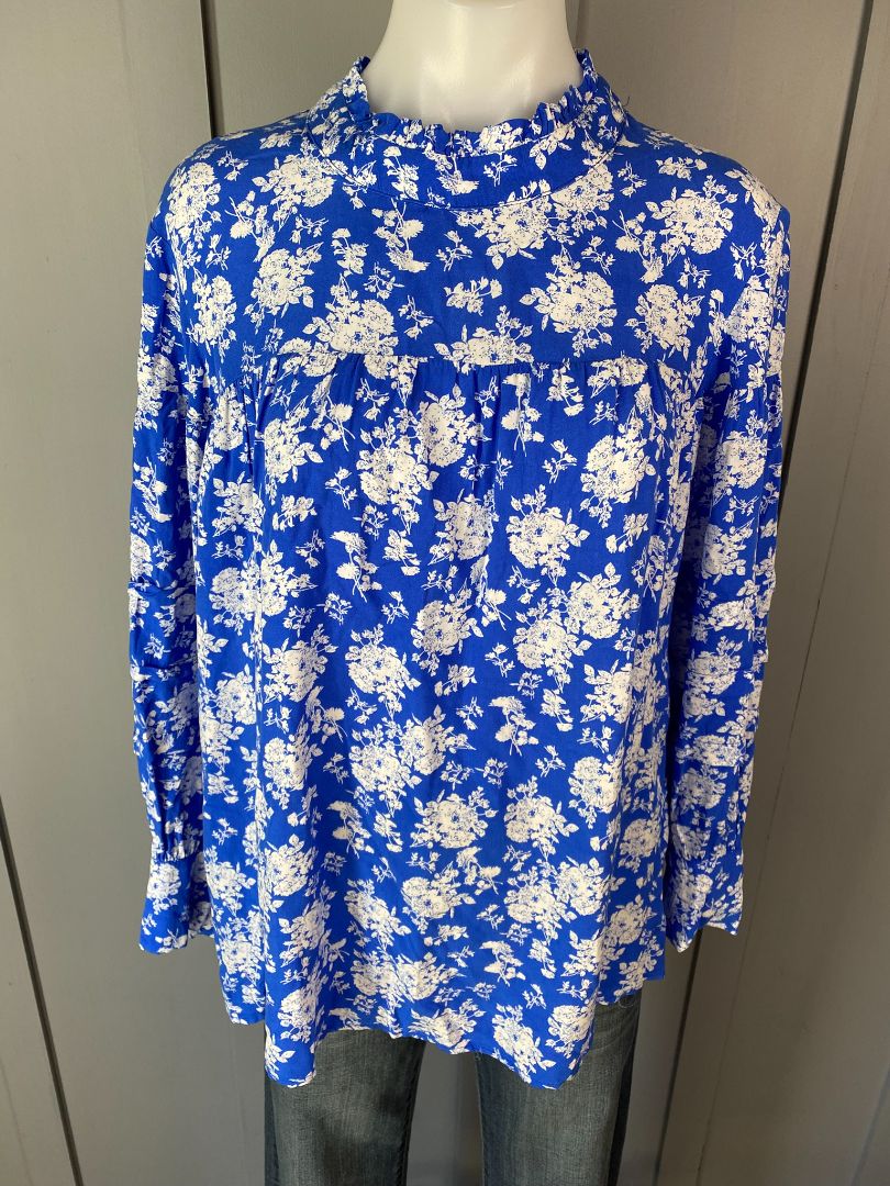Blue & White print Ketz Ke Top, 10