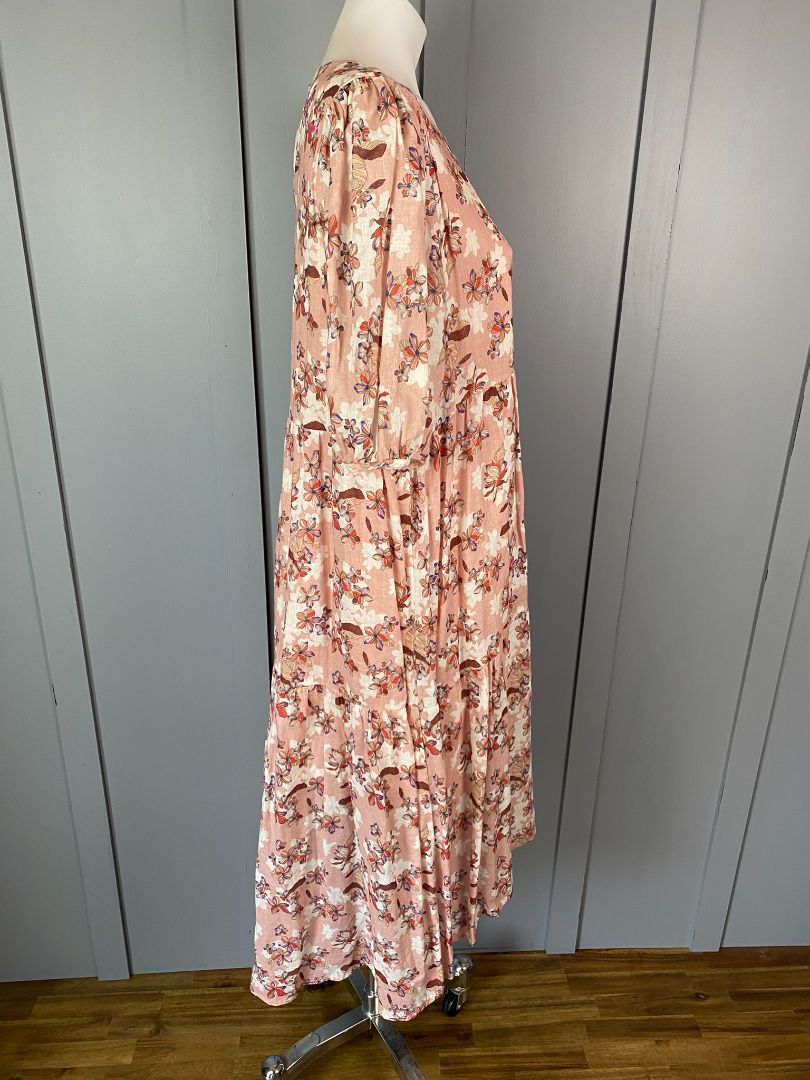 BNWT Multi print Minkpink Dress, L