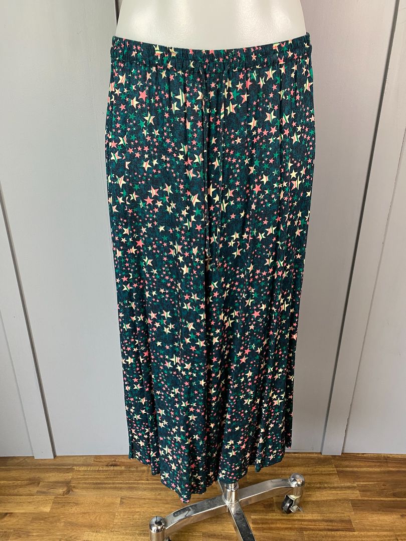 BNWT Green Stella + Gemma Skirts, 10