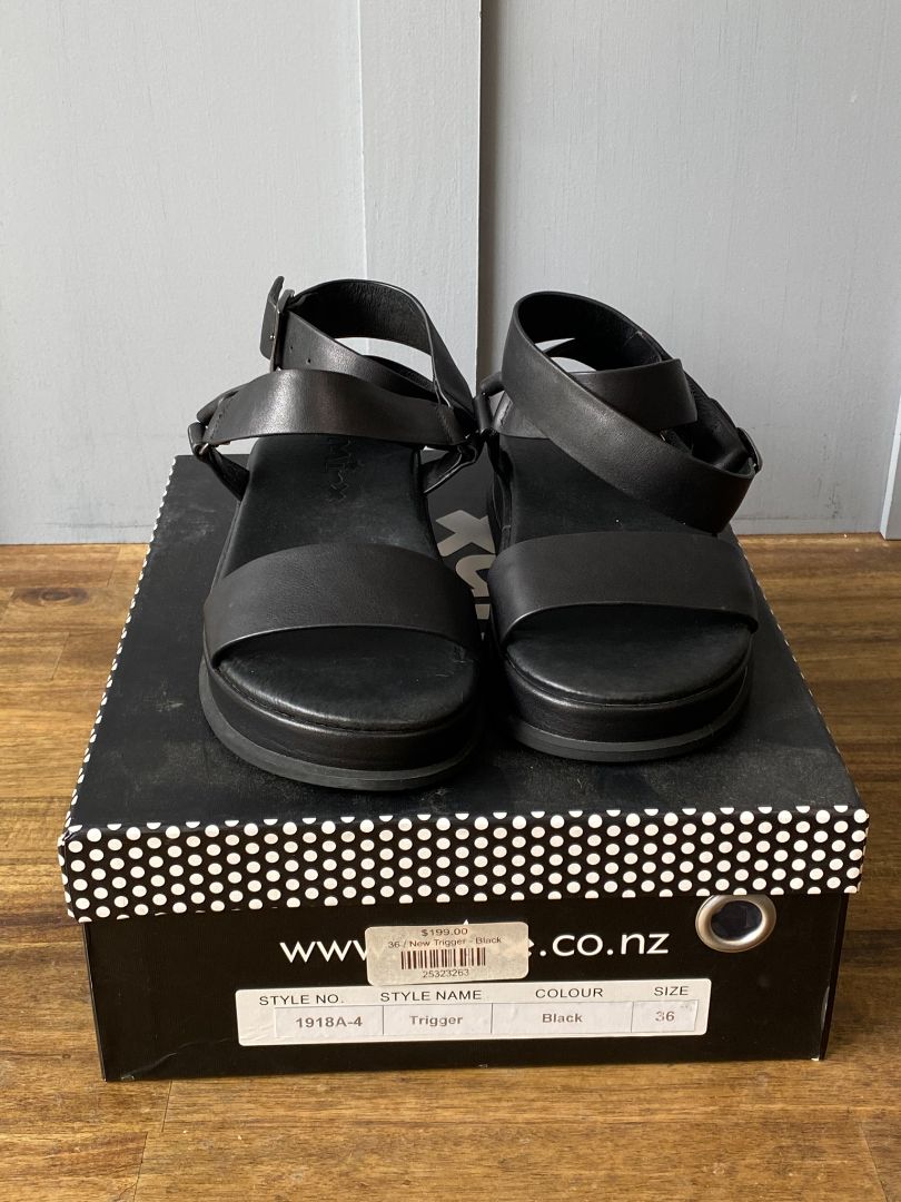 BNWT Black Minx Shoes, 36