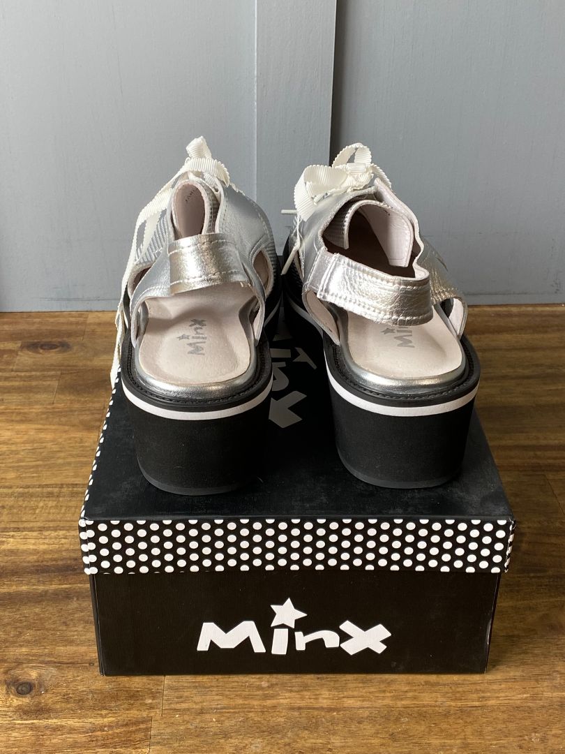BNWT Silver Minx Shoes, 40