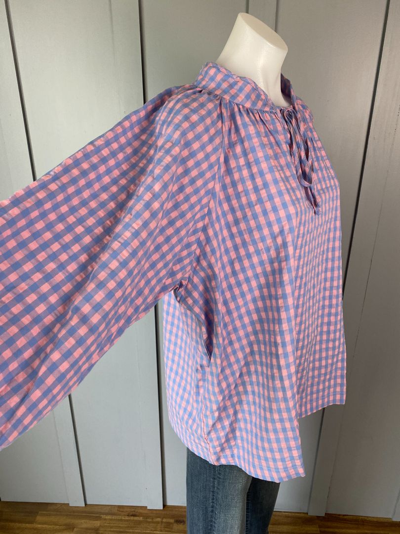 BNWT Blue & Pink Sass Tops, 12