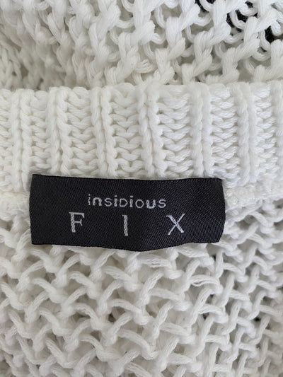 White Insidious Fix Tops, 10