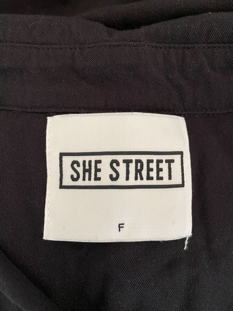 Black She Street Oversized  shirt, F
