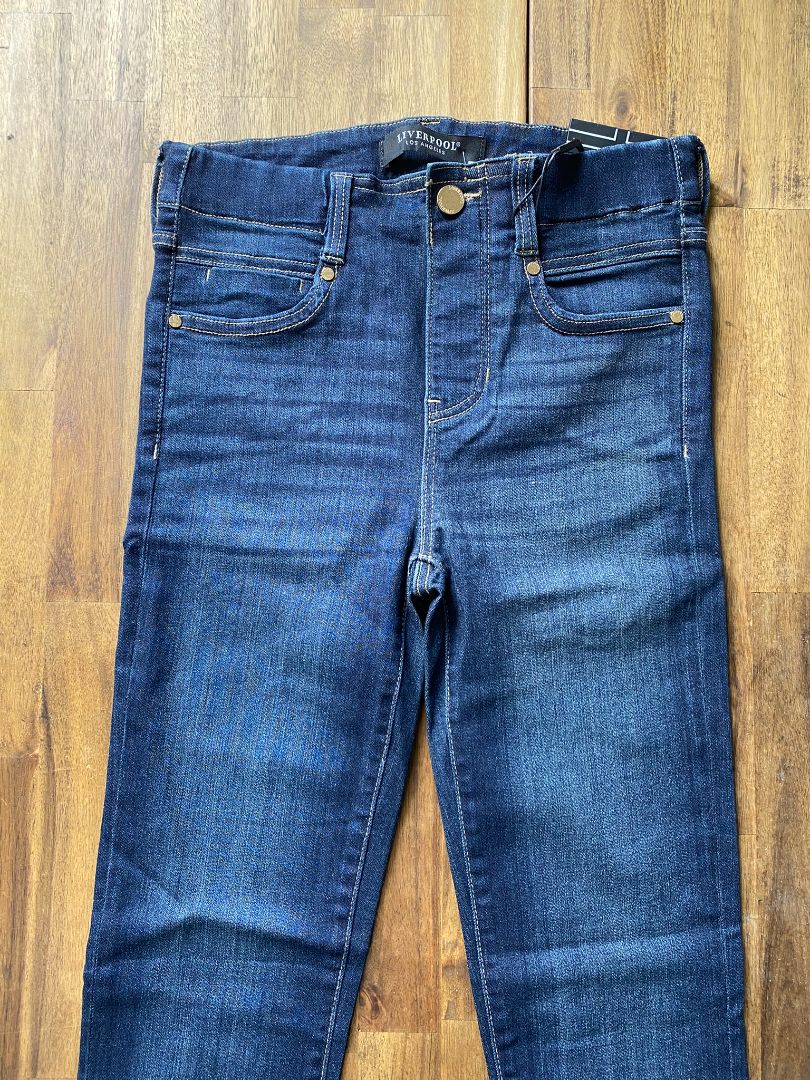 BNWT Dark blue Liverpool Jeans, 26