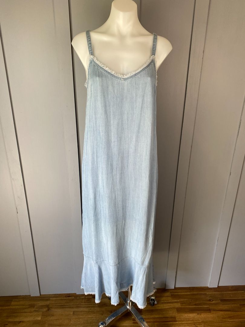 Blue Chambre knewe Dress, 10