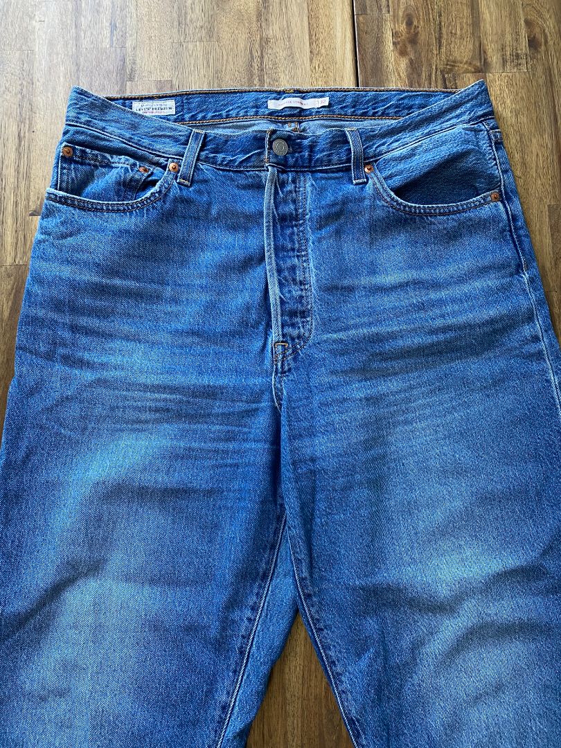 Blue Levis Jeans, 32