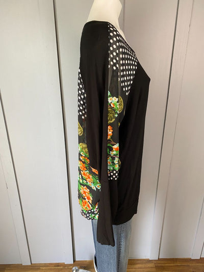 Black & Floral Ketz Ke Top, 16