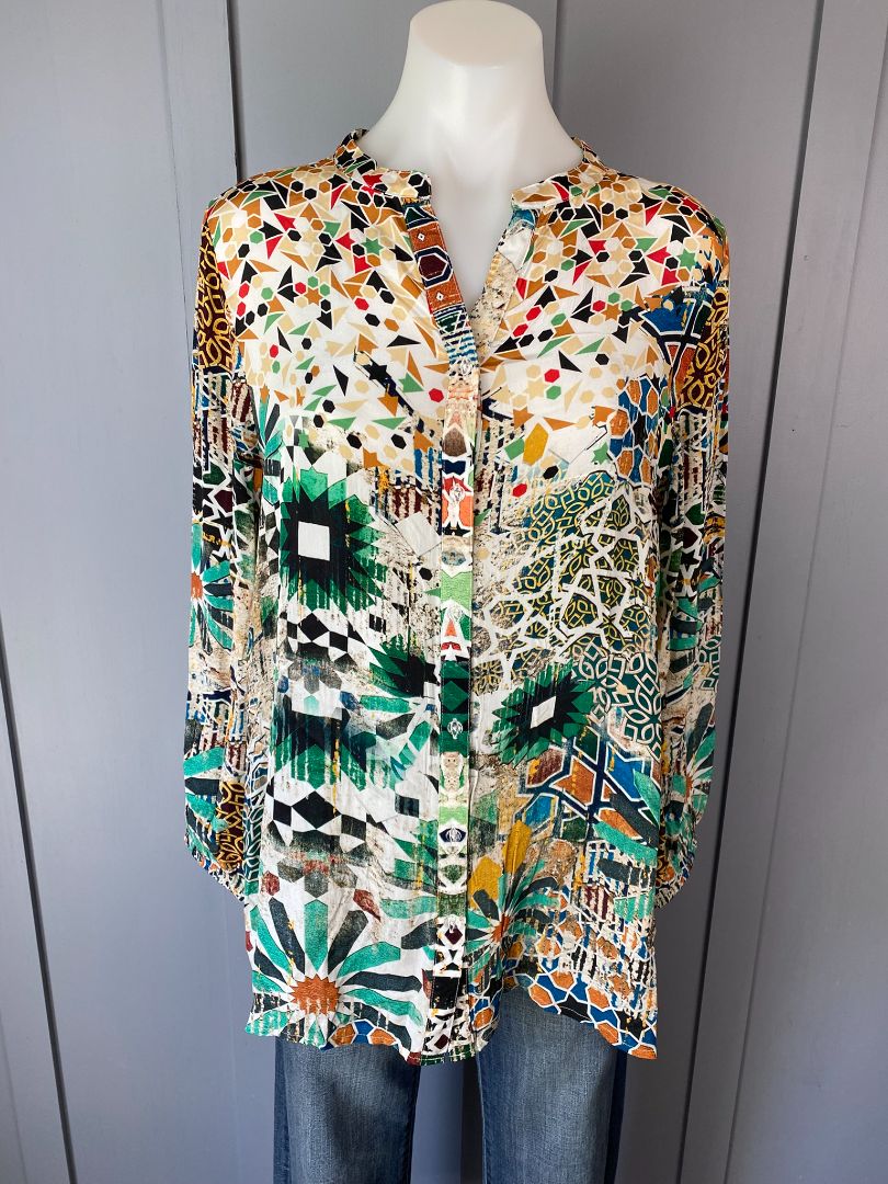 BNWT Green multi print Givoni Tops, 10