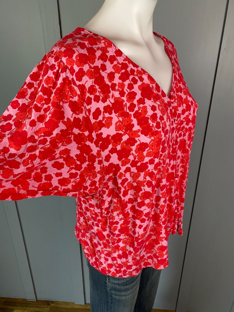 Red & Pink print Whistle Top, 16