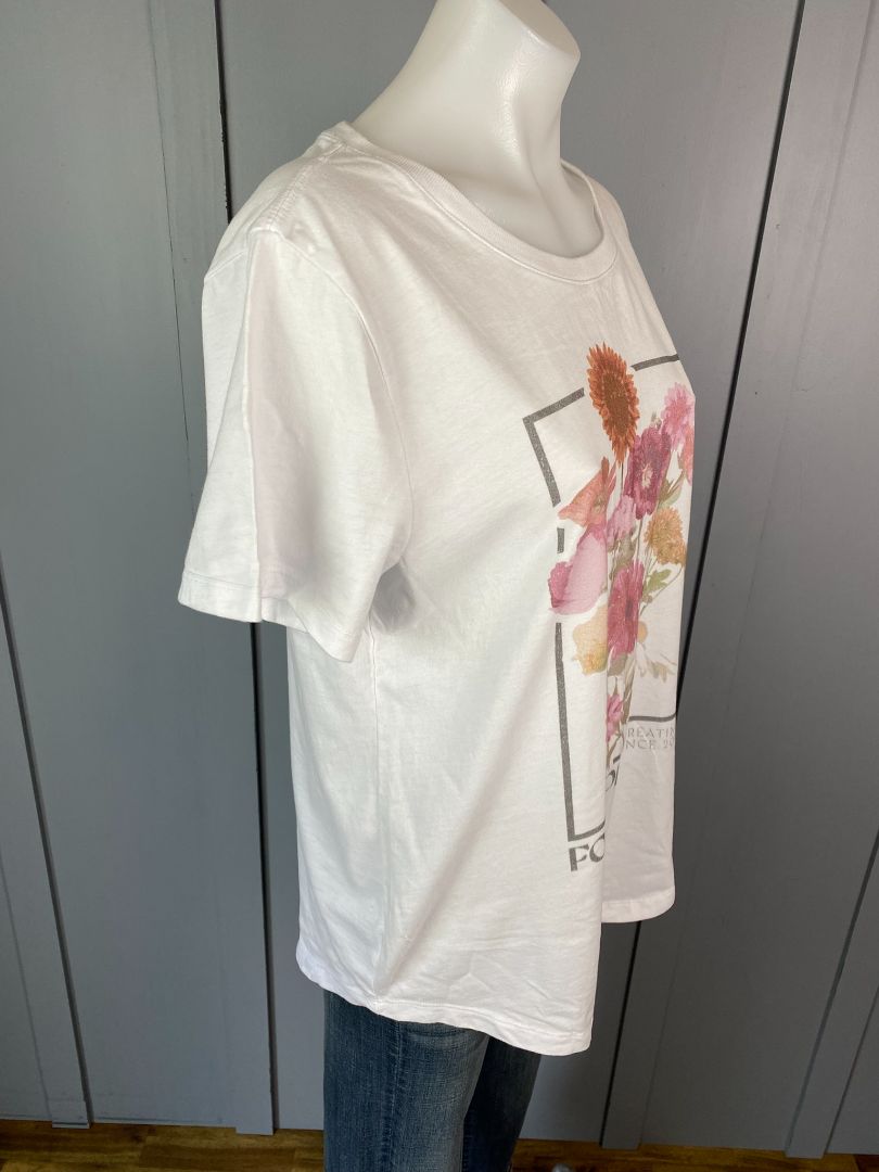 White Foxwood Tee, 10