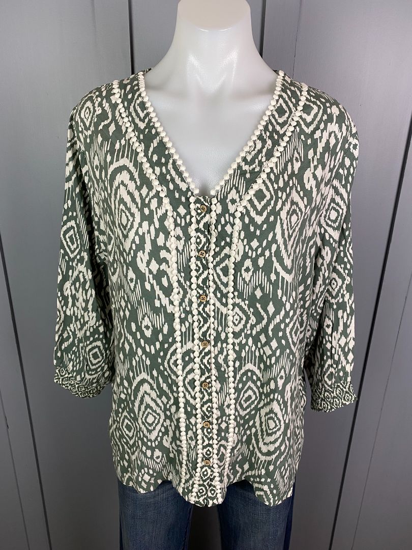 BNWT Green print Brakeburn Top, 14