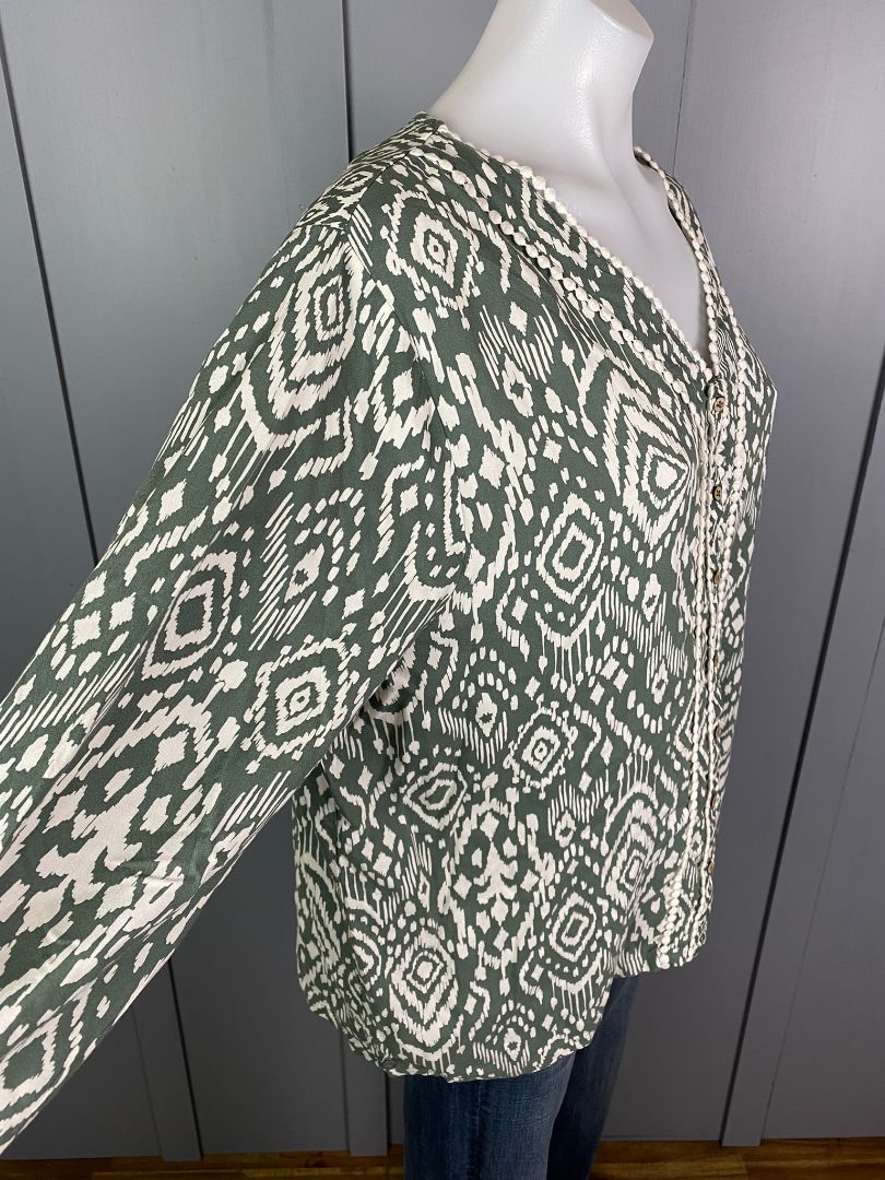 BNWT Green print Brakeburn Top, 14