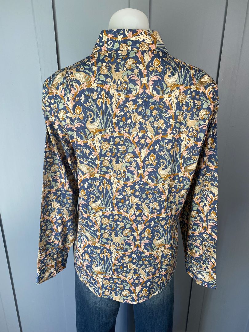 BNWT Blue paisley AOK clothing Shirt, L