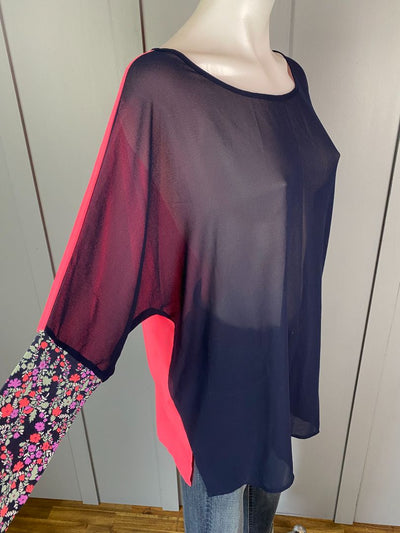 BNWT Multi Charlo Top, L